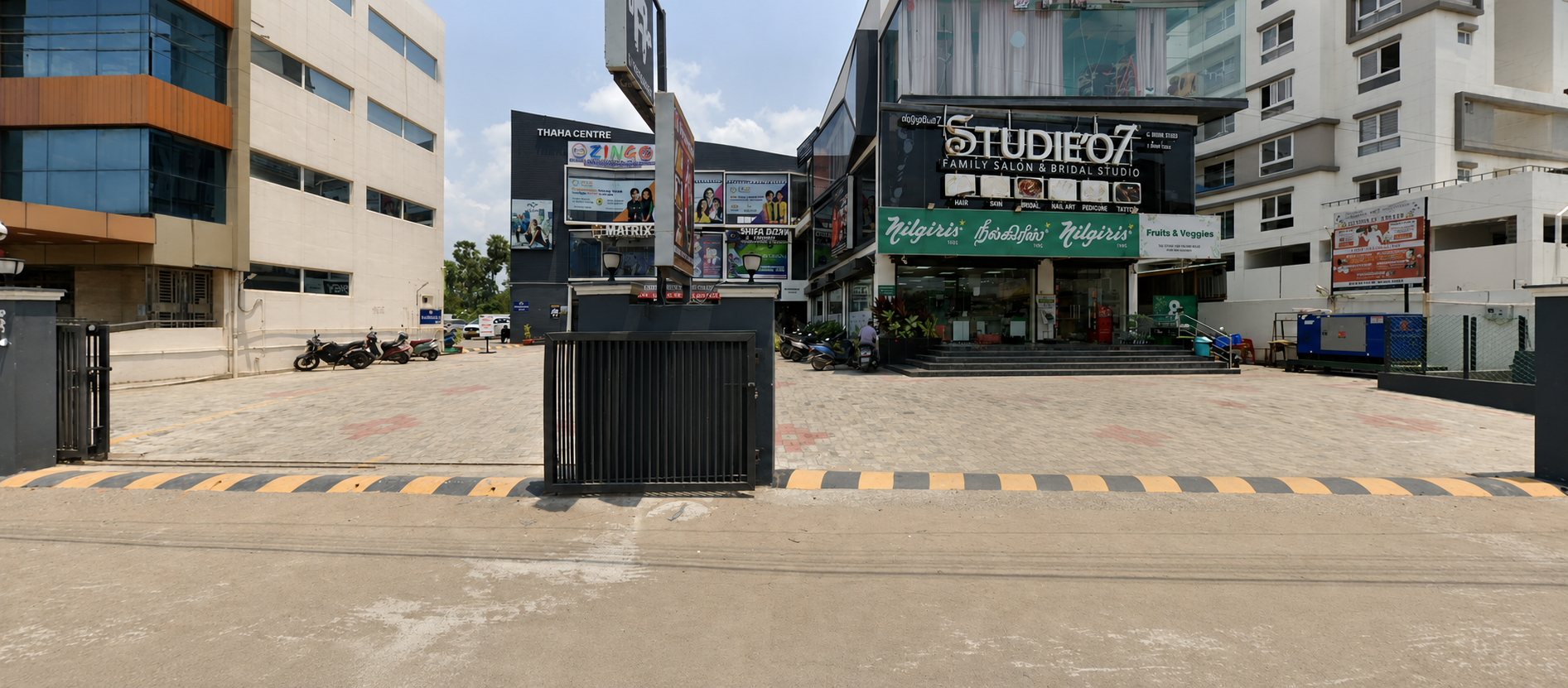 Studieo7 Thalambur salon outer view