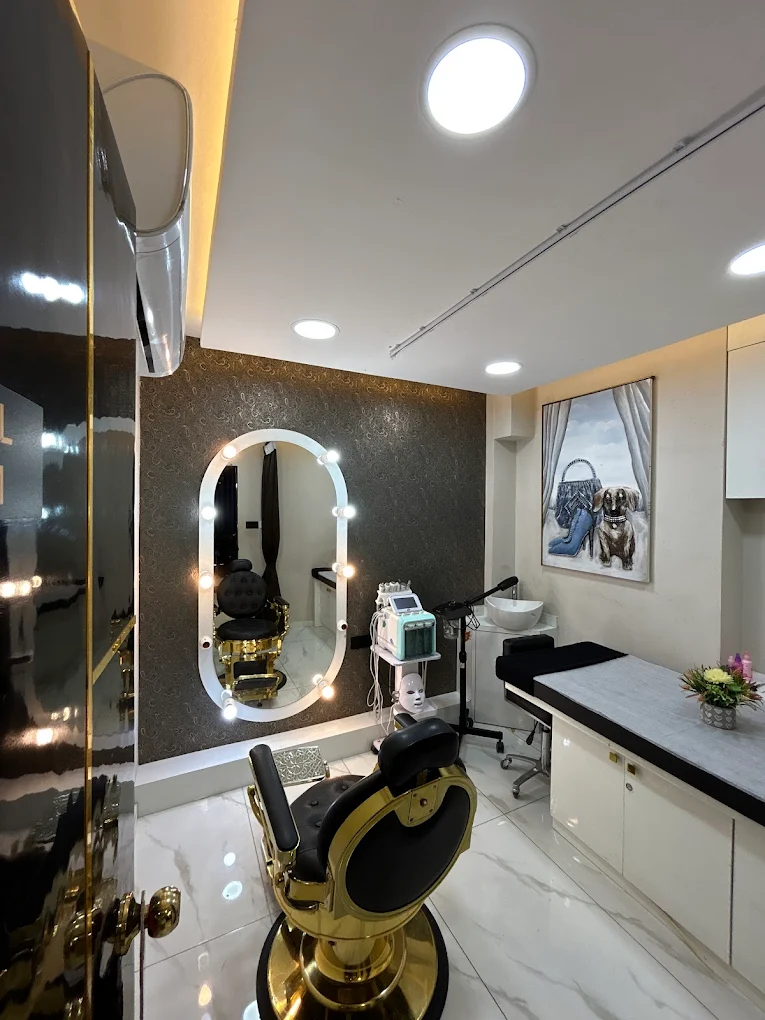 Studieo7 Thalambur salon interior
