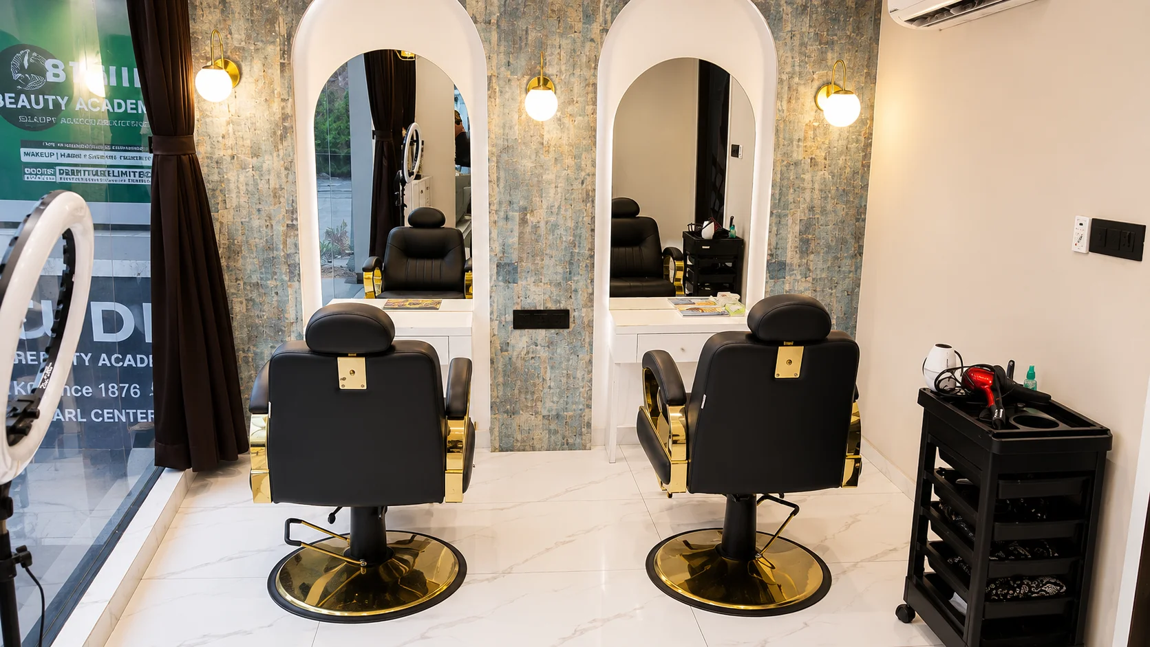 Hair services at Studieo7 Thalambur